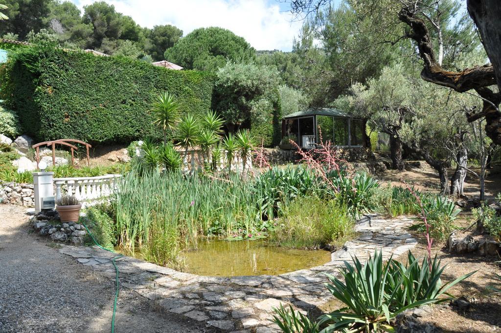 Le Mas Des Cigales Tourrettes-sur-Loup Exterior foto